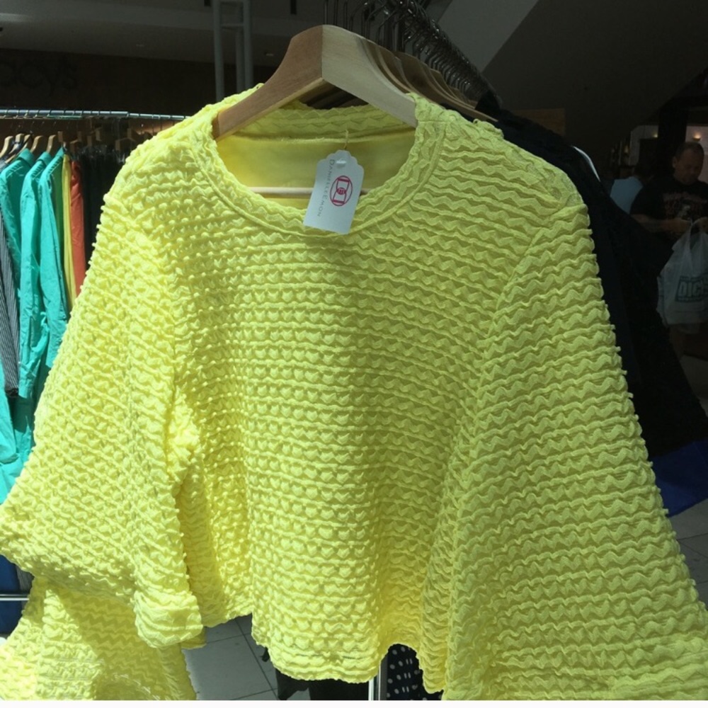 NEW! Hello Dramatic Sleeve Top - Picture 4 of 4